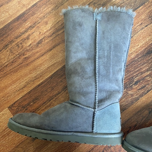 UGG Tall Bailey button boots - Picture 3 of 6